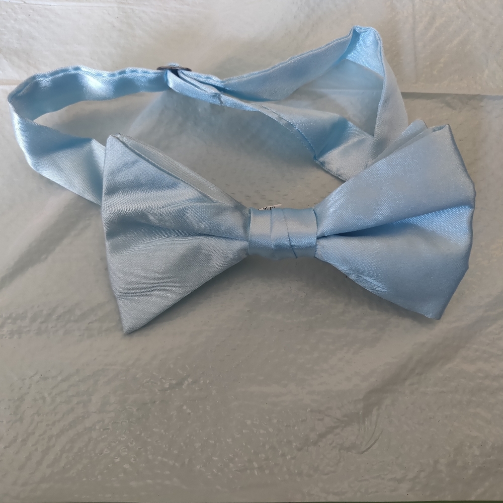 Bow tie
